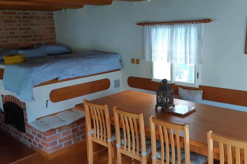 Chaloupka S Rodinnou Tradici Mezimesti Exterior foto